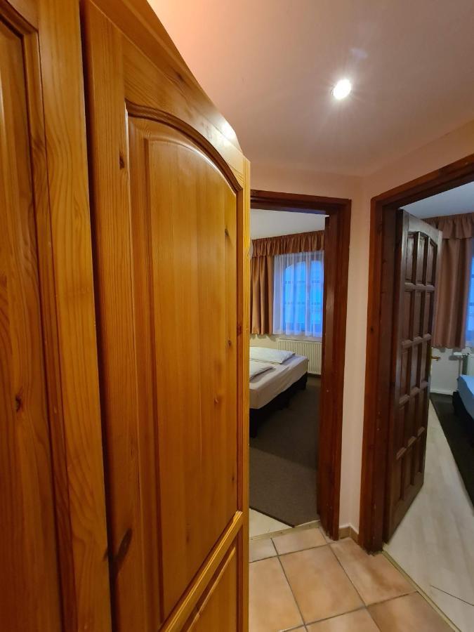 Palantir Panzio Bed and Breakfast Miskolc Exteriör bild