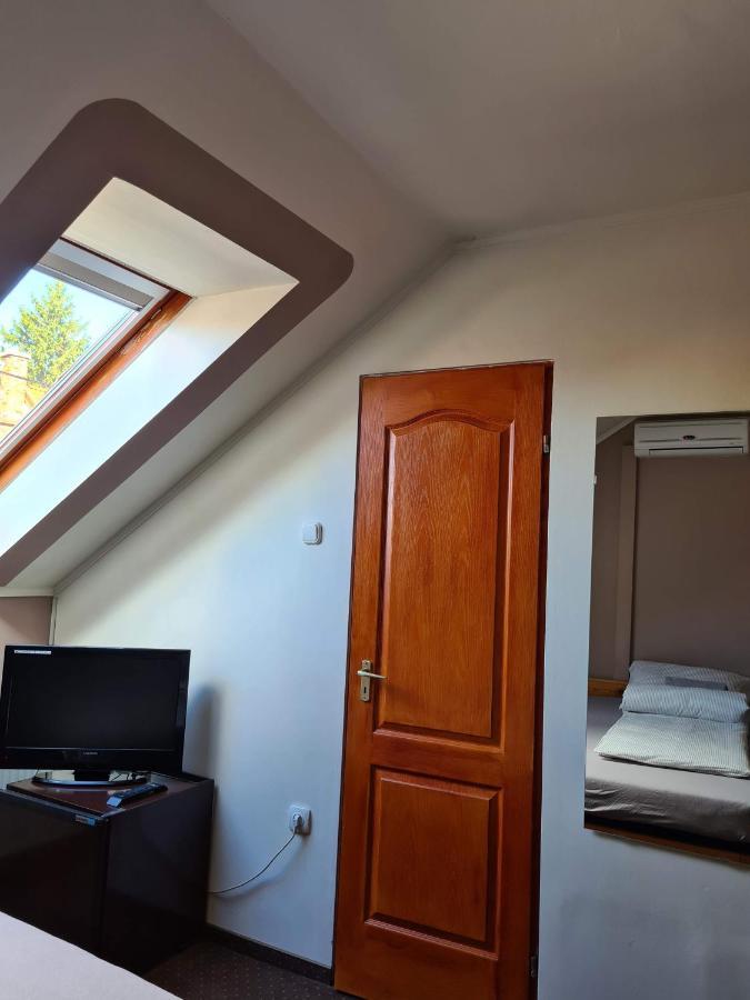 Palantir Panzio Bed and Breakfast Miskolc Exteriör bild