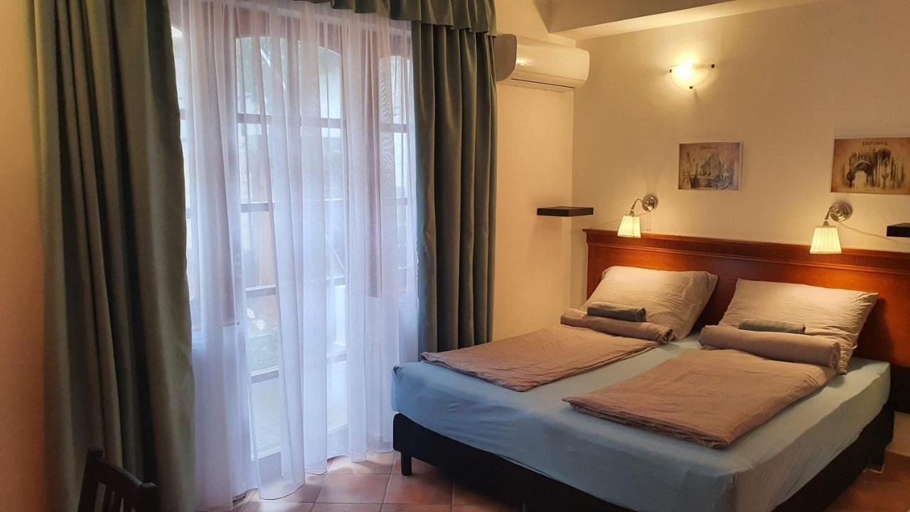 Palantir Panzio Bed and Breakfast Miskolc Exteriör bild